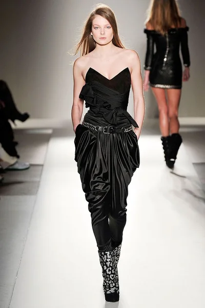 Look 27